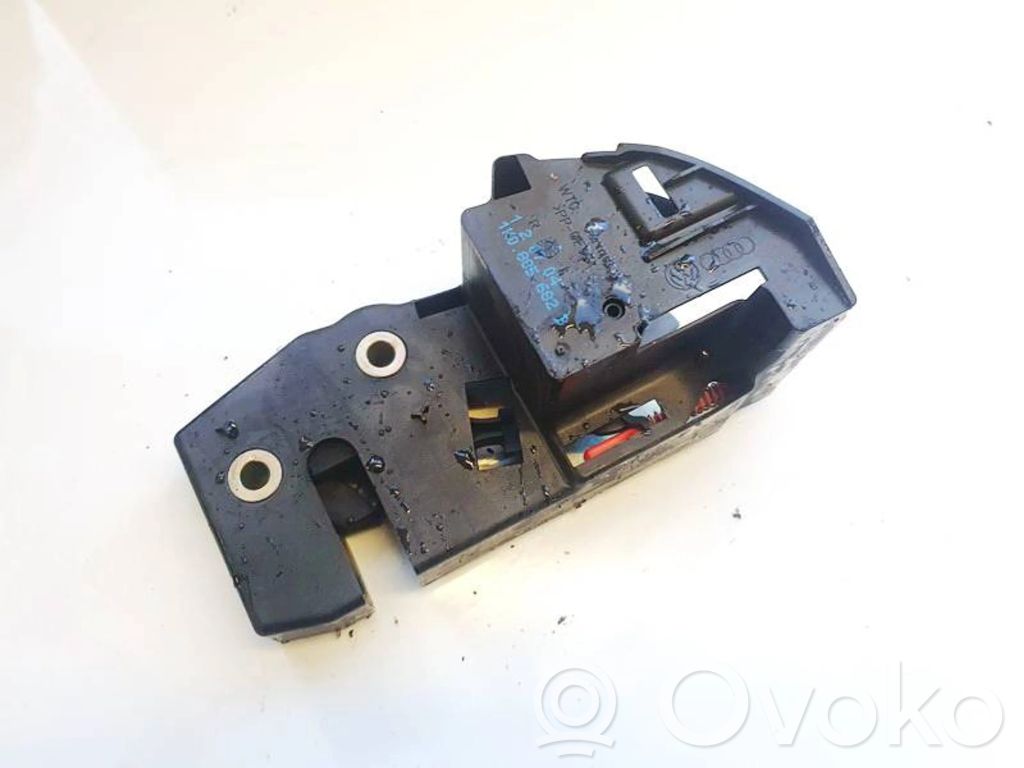 Volkswagen Golf V Zatrzask blokady oparcia fotela 
