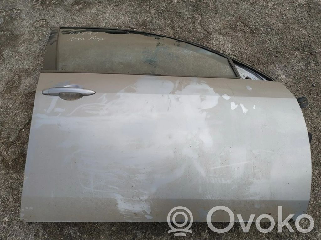 Nissan Primera Front door