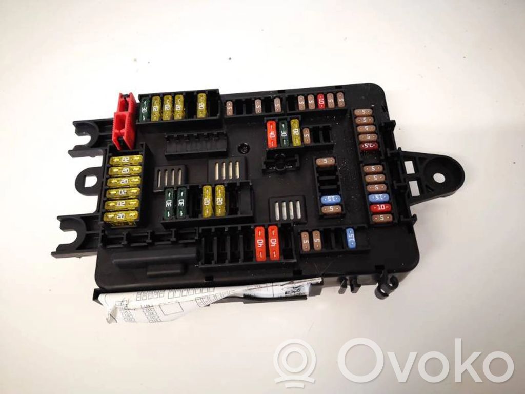 BMW 3 F30 F35 F31 Boîte à fusibles 