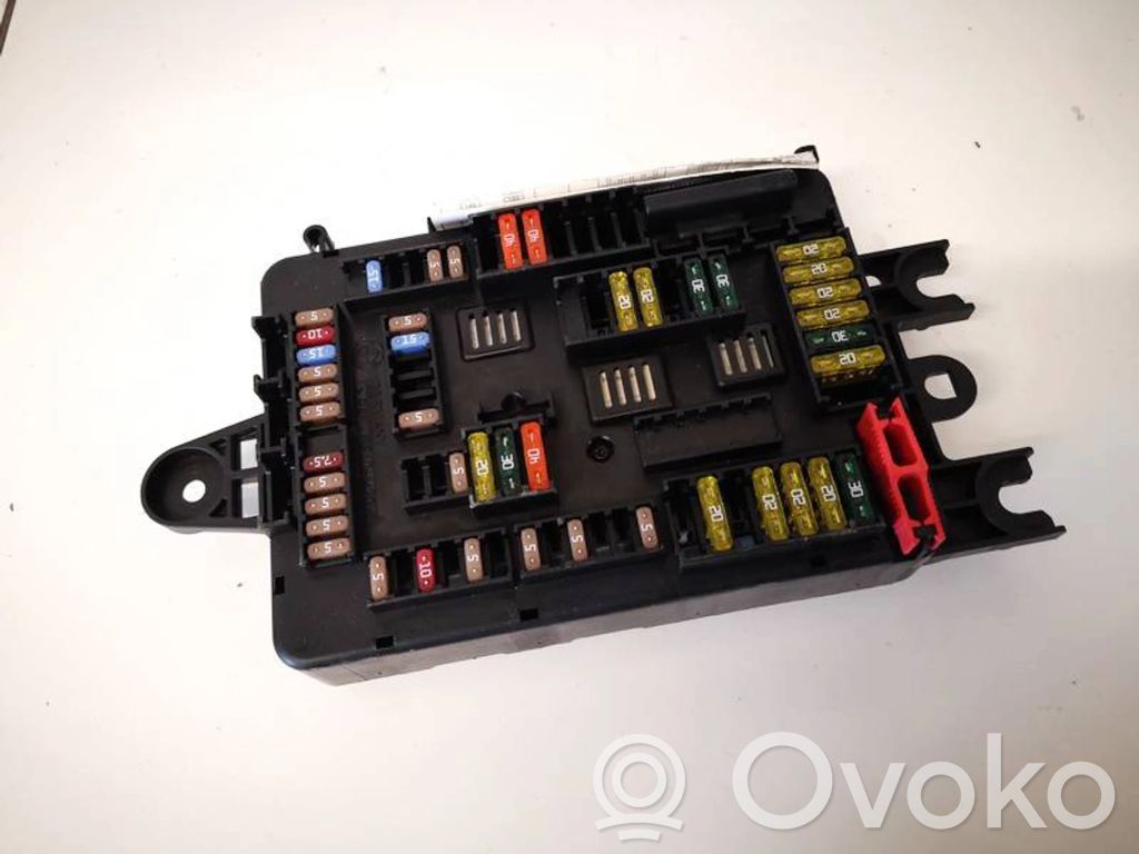 BMW 3 F30 F35 F31 Juego de caja de fusibles