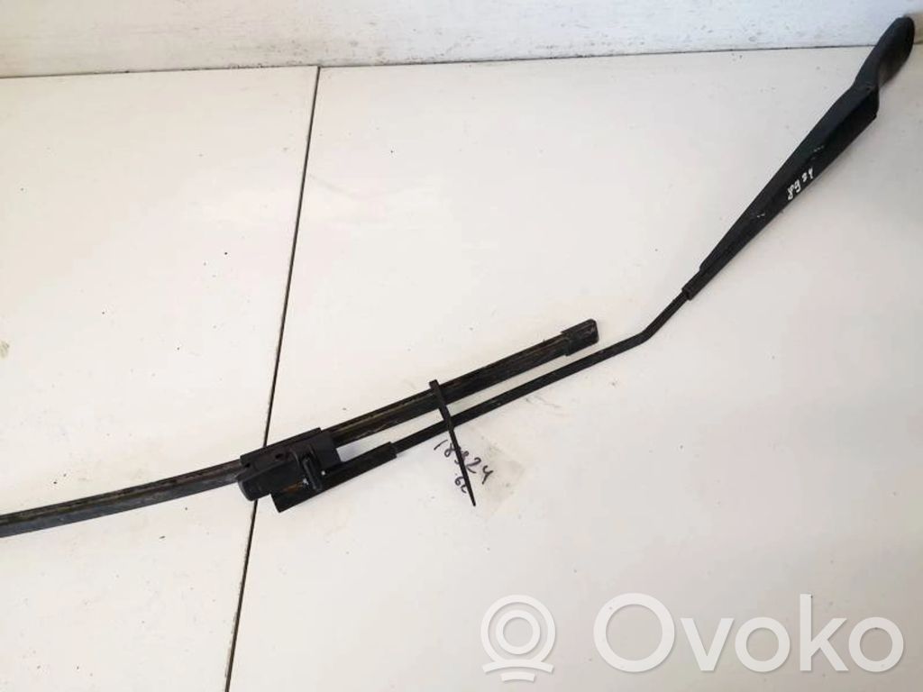 Volvo V50 Braccio della spazzola tergicristallo anteriore