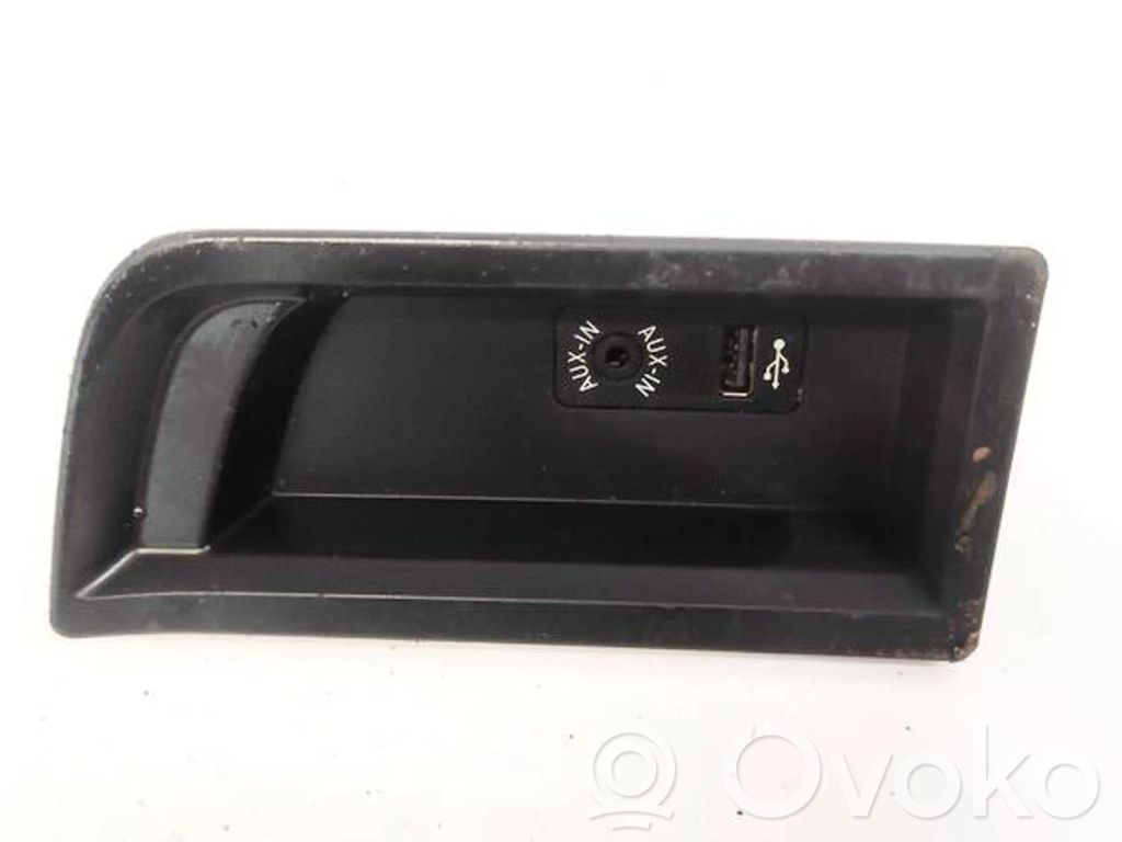 BMW 3 F30 F35 F31 Connettore plug in USB 