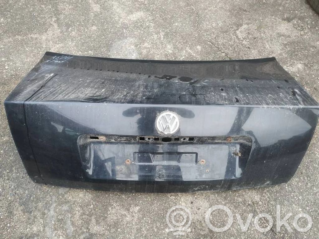 Volkswagen PASSAT B5 Puerta del maletero/compartimento de carga 
