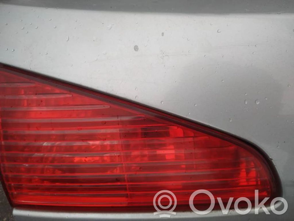 Peugeot 607 Feux arrière sur hayon