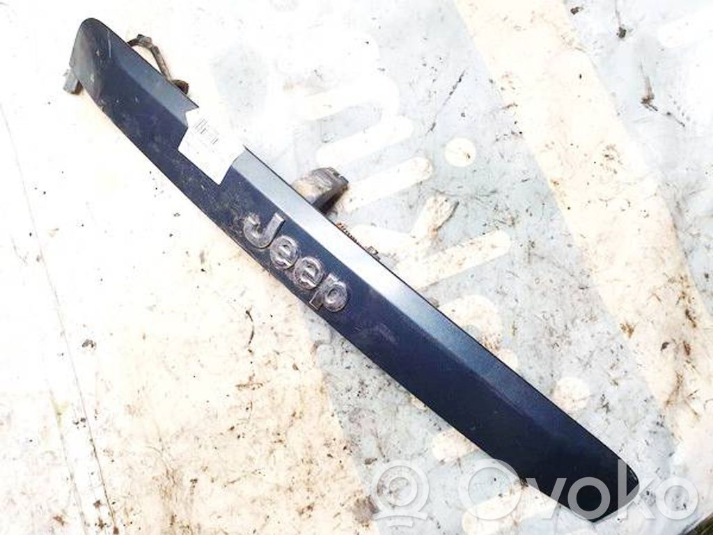 Jeep Patriot Takaluukun rekisterikilven valon palkki 