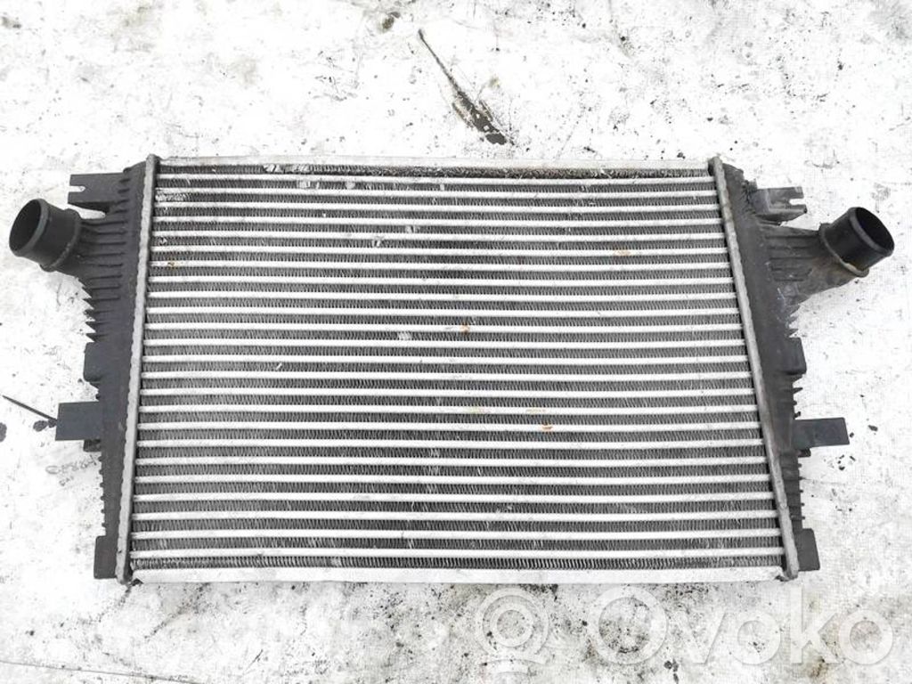 Volkswagen Golf III Chłodnica powietrza doładowującego / Intercooler 