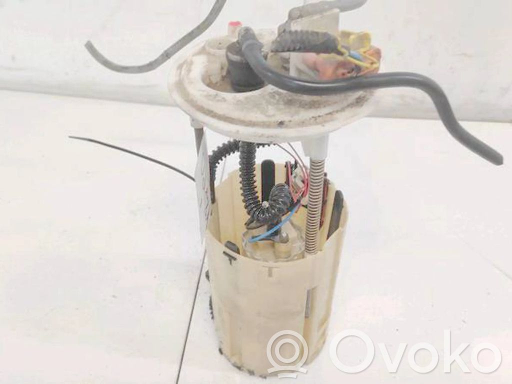 Bomba interna de combustible