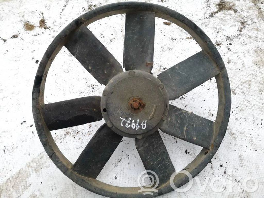 Volkswagen Golf III Suport ventilator radiator 