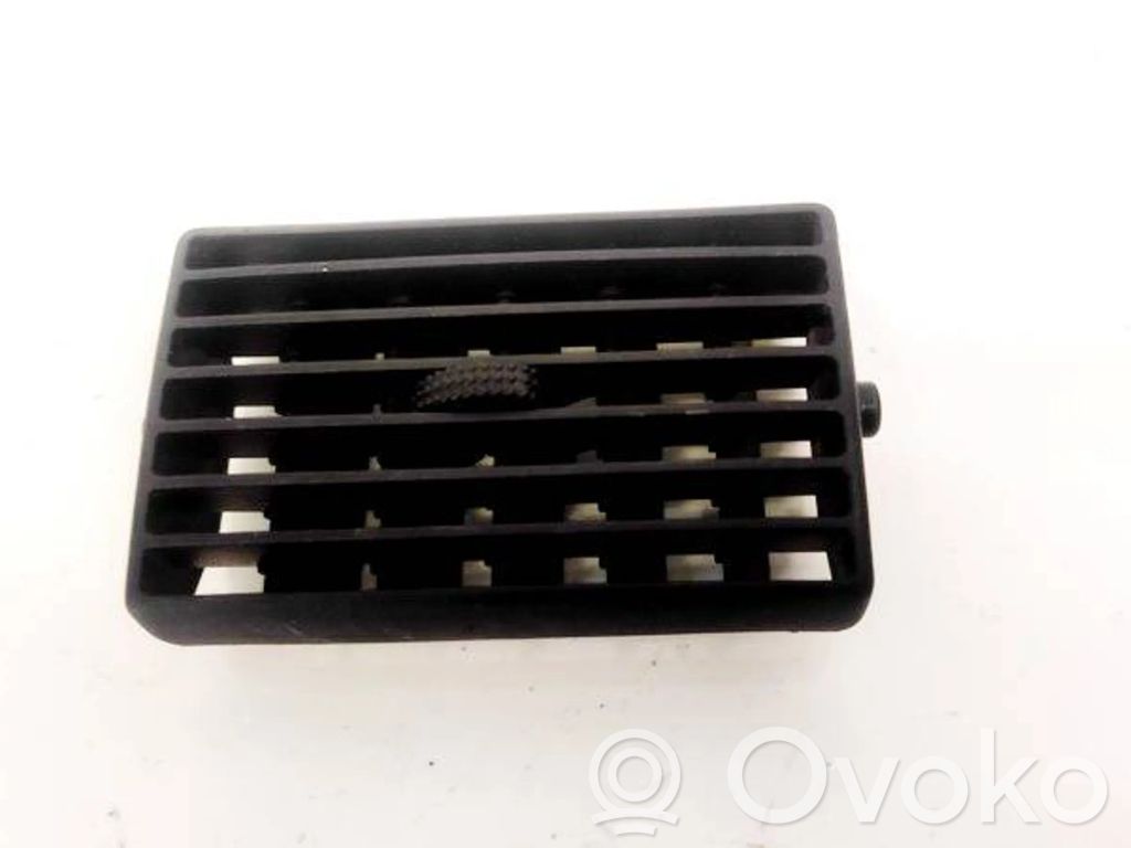 Volkswagen Golf IV Rejilla de ventilación central del panel