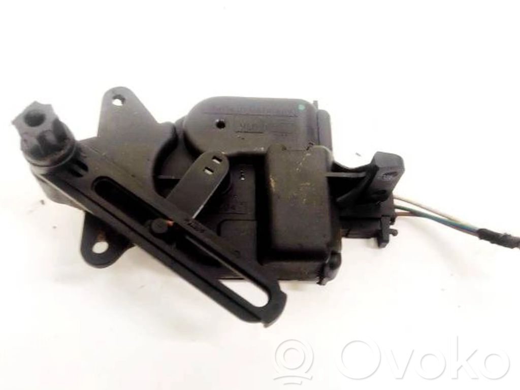 Volkswagen Golf IV Motor/actuator clapetă aer 