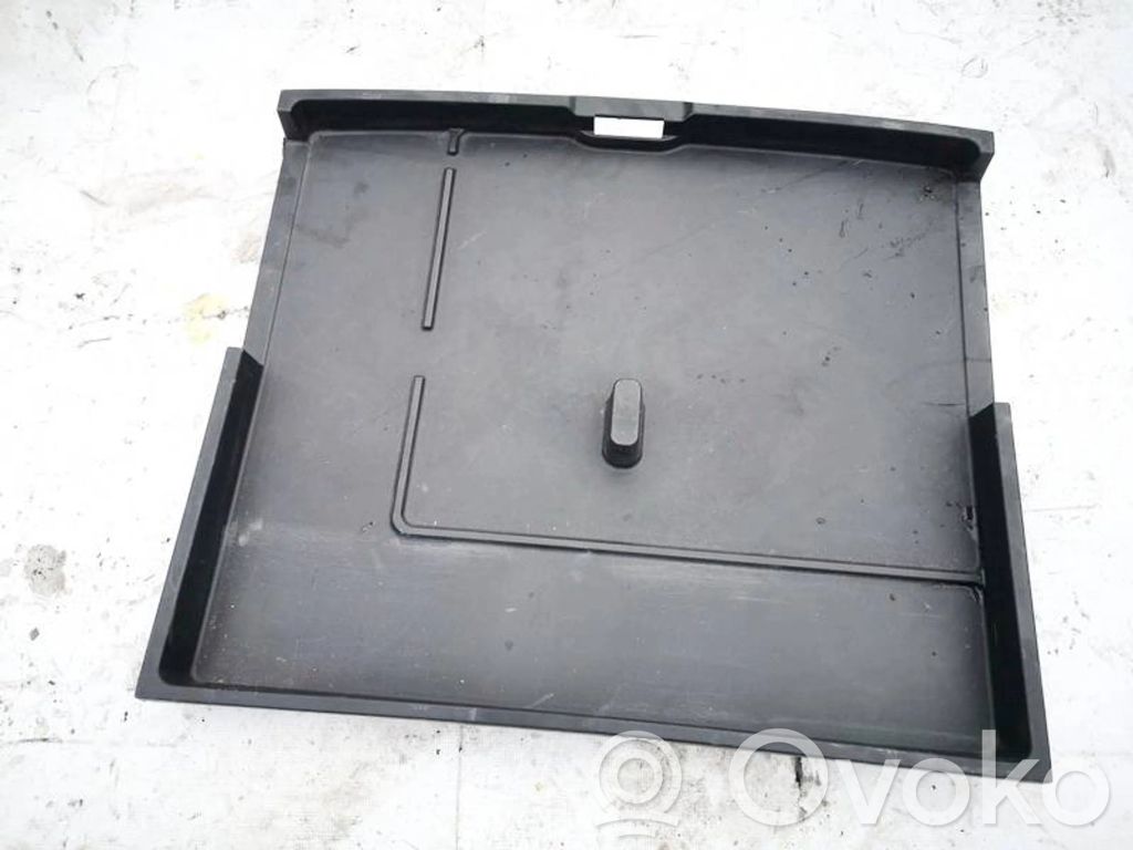 Other trunk/boot trim element