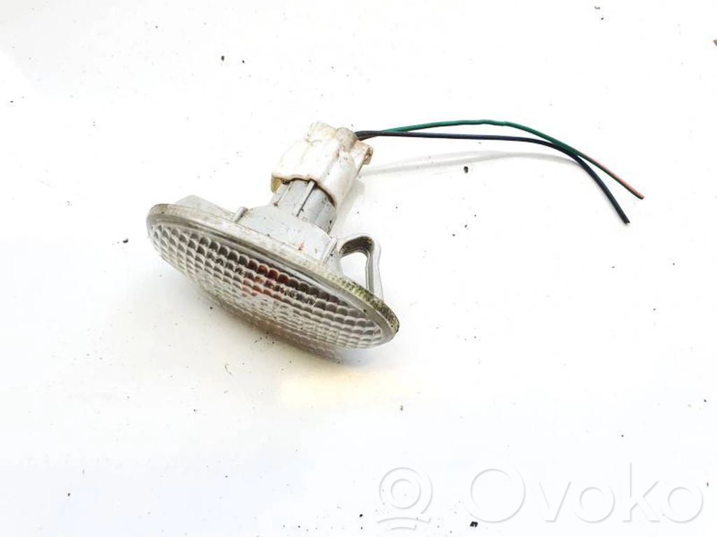 Front fender indicator light   P2829,P2829