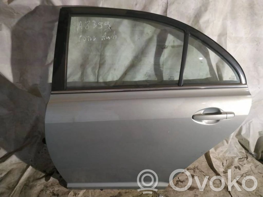 Toyota Avensis T250 Puerta trasera