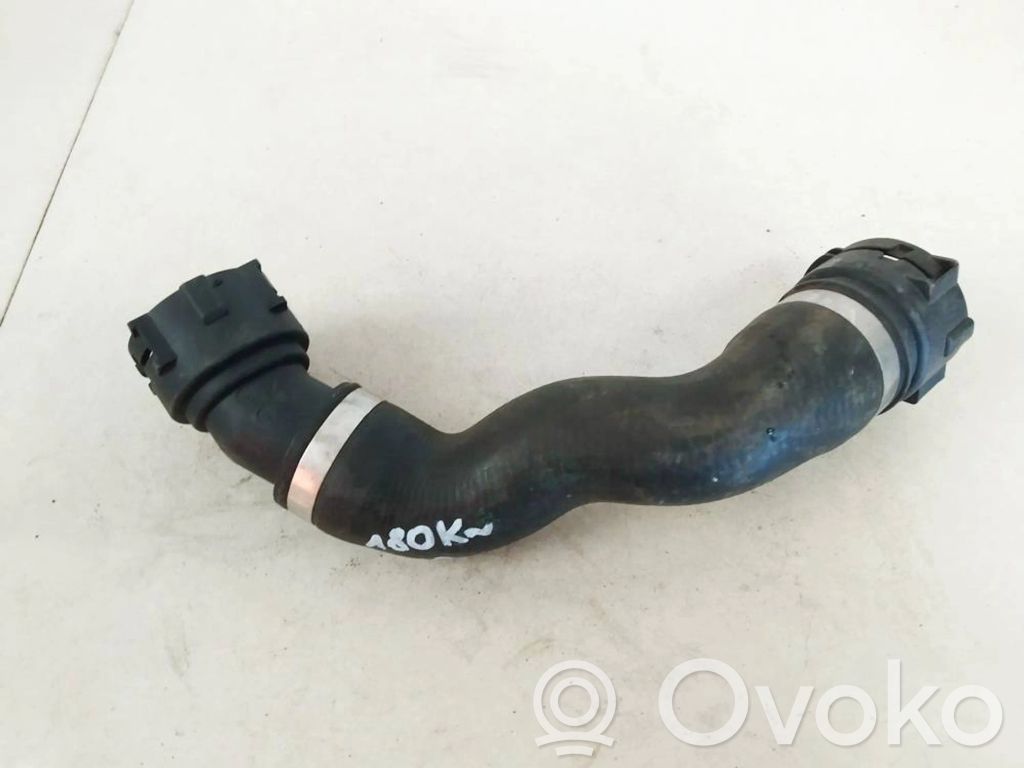 BMW 7 F01 F02 F03 F04 Tuyau de liquide de refroidissement moteur 