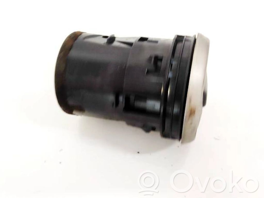 Grilă ventilație centrală   68760JD10A,P10670,68760JD10A,P10670