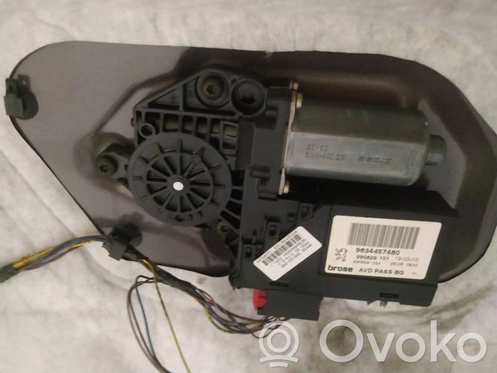Peugeot 307 Motorino alzacristalli della portiera anteriore 