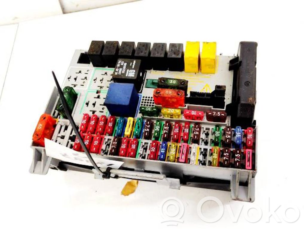 Sulakerasiasarja   90589965,90589965