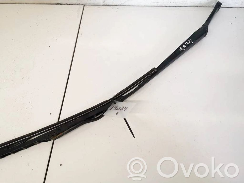 Volkswagen Golf IV Ramię wycieraczki szyby przedniej / czołowej 