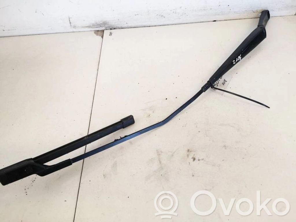 Volkswagen Touran II Braț ștergător față 
