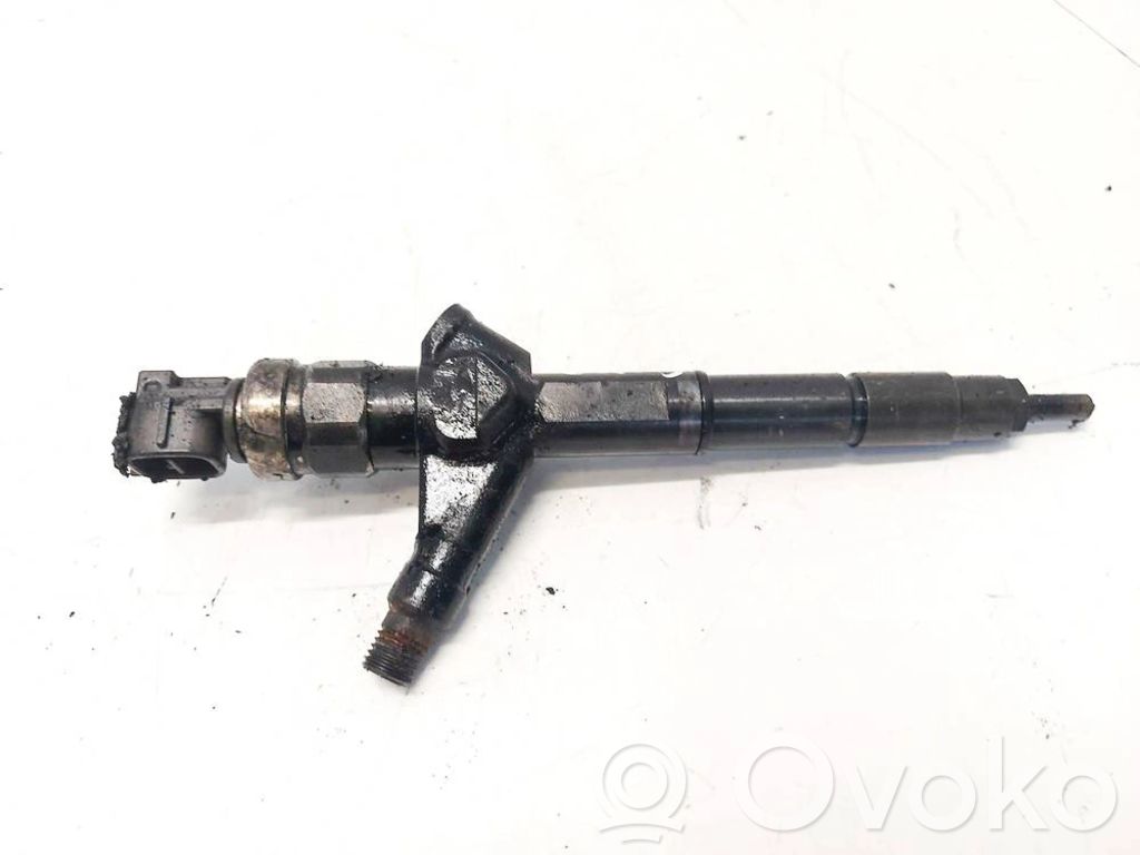 Nissan Almera Tino Inyector de combustible 