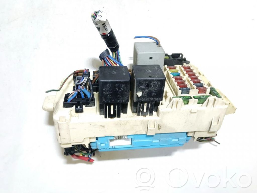 Mitsubishi Galant Skrzynka bezpieczników / Komplet 