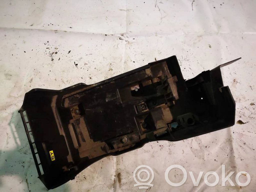 Opel Vectra C Akkulaatikon alusta 