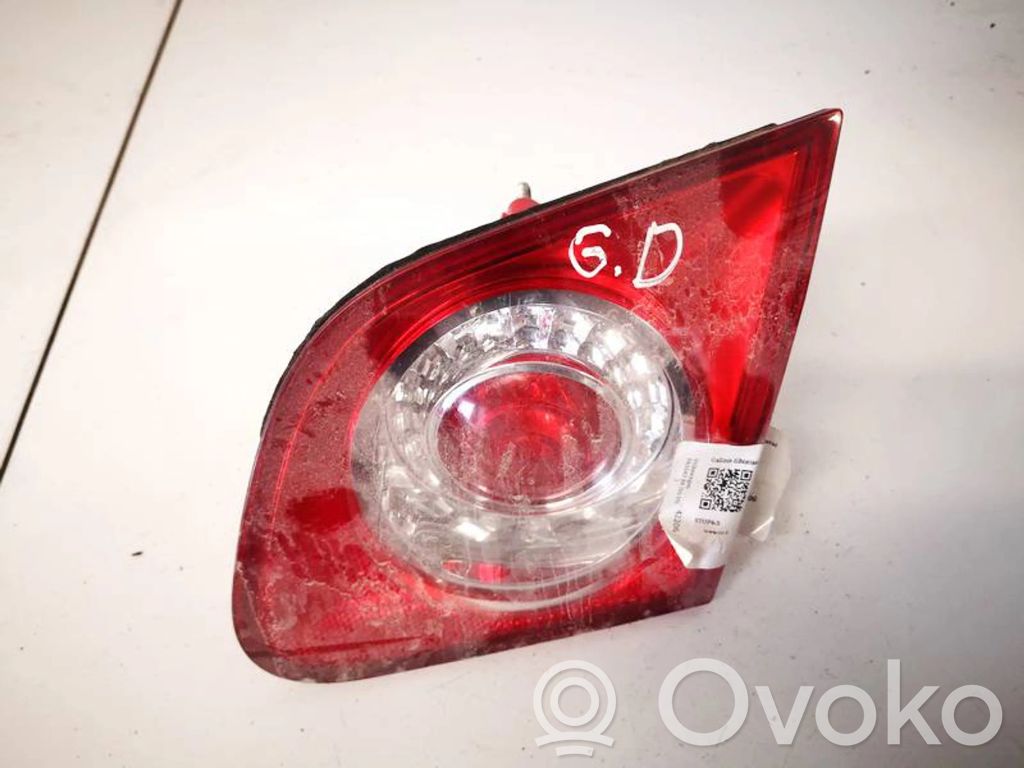 Volkswagen PASSAT B6 Luci posteriori del portellone del bagagliaio