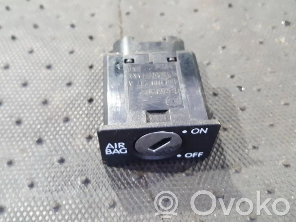Volkswagen Golf V Comutator pornit/oprit airbag pasager