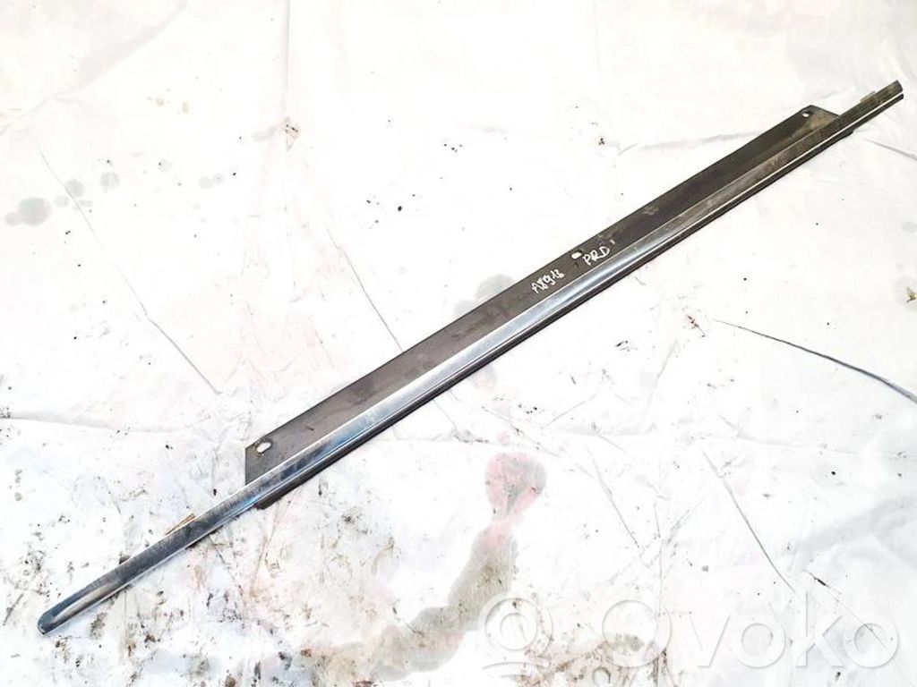 Audi Q7 4L Rivestimento modanatura del vetro della portiera anteriore