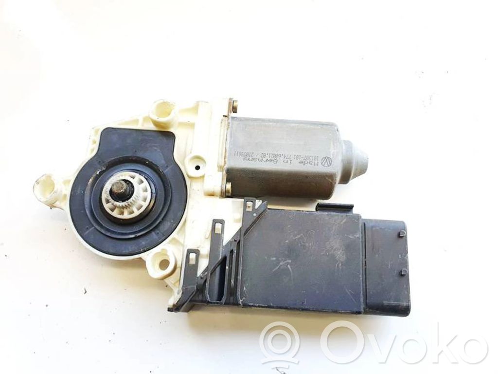Silnik regulatora szyby drzwi przednich   1J1959601C,101387101,101387101,1J1959601C