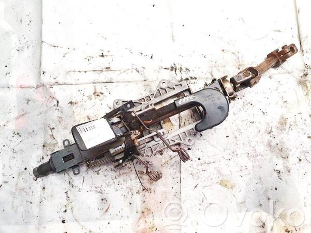 Audi A3 S3 8P Steering wheel axle 