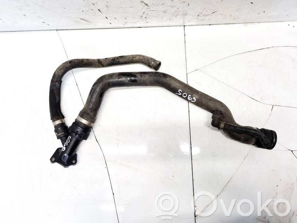 BMW 1 E81 E87 Tubo flessibile del liquido di raffreddamento del motore 