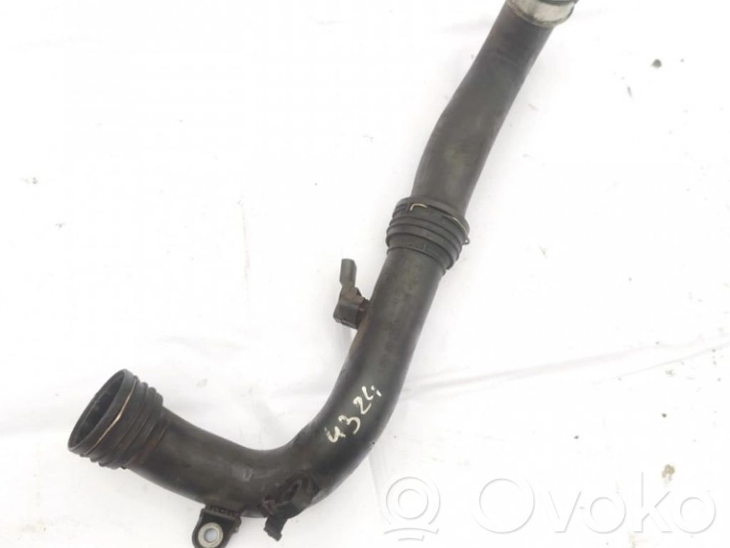 Volkswagen PASSAT B6 Tubo flessibile intercooler