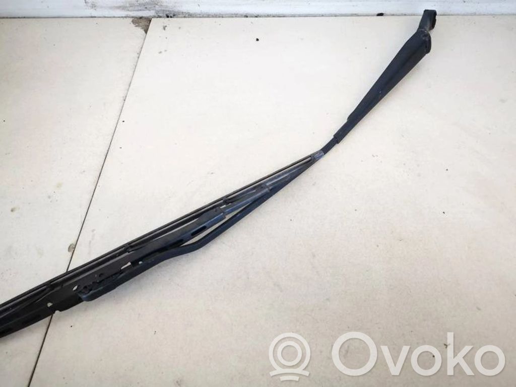 Volkswagen PASSAT B5 Braccio della spazzola tergicristallo anteriore