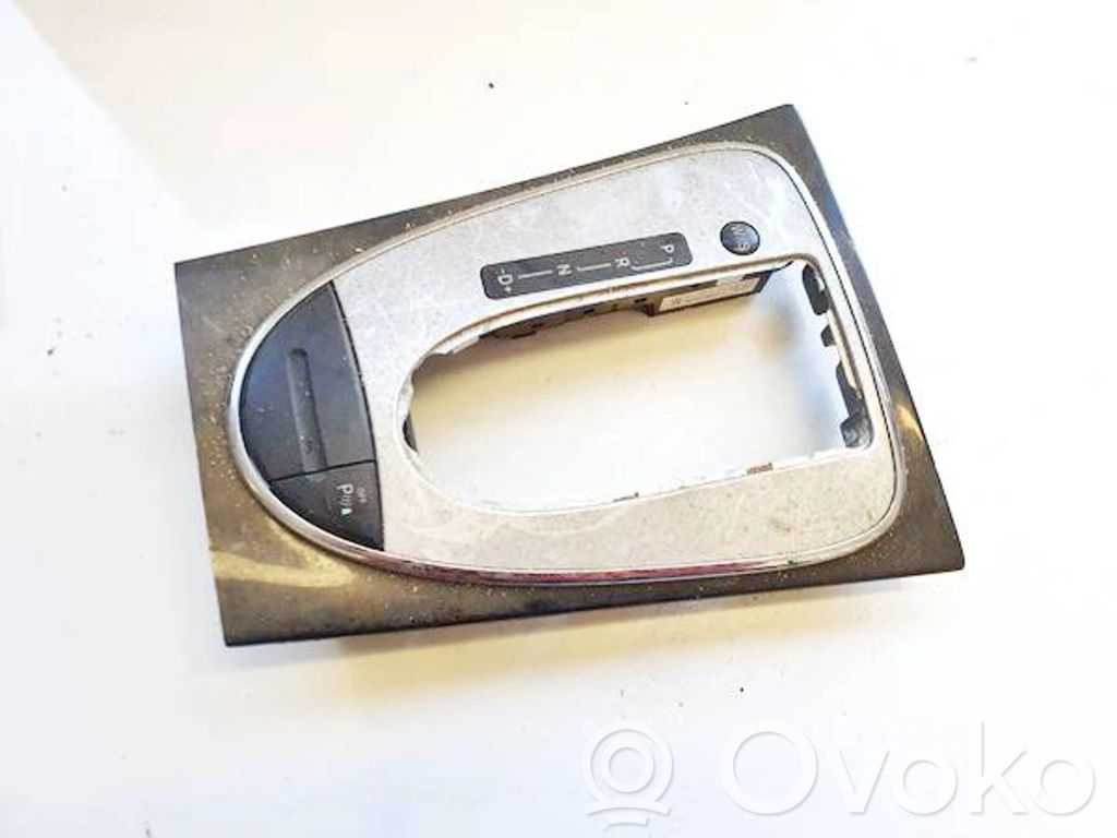 Mercedes-Benz E W211 Rivestimento in plastica cornice della leva del cambio