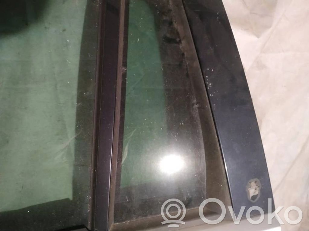 Ford Mondeo Mk III Fenêtre latérale vitre arrière 