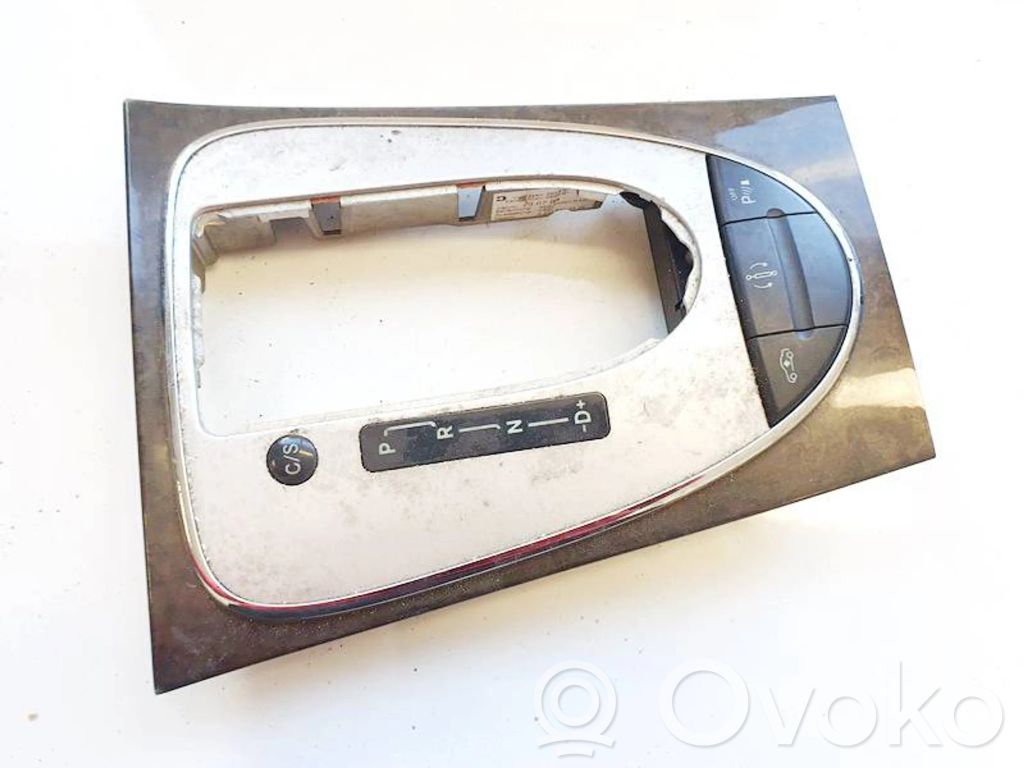 Selector de cambios   2118213058,A2116802436,03751221,2118213058,759778209F146,A2115420426,A2116802436