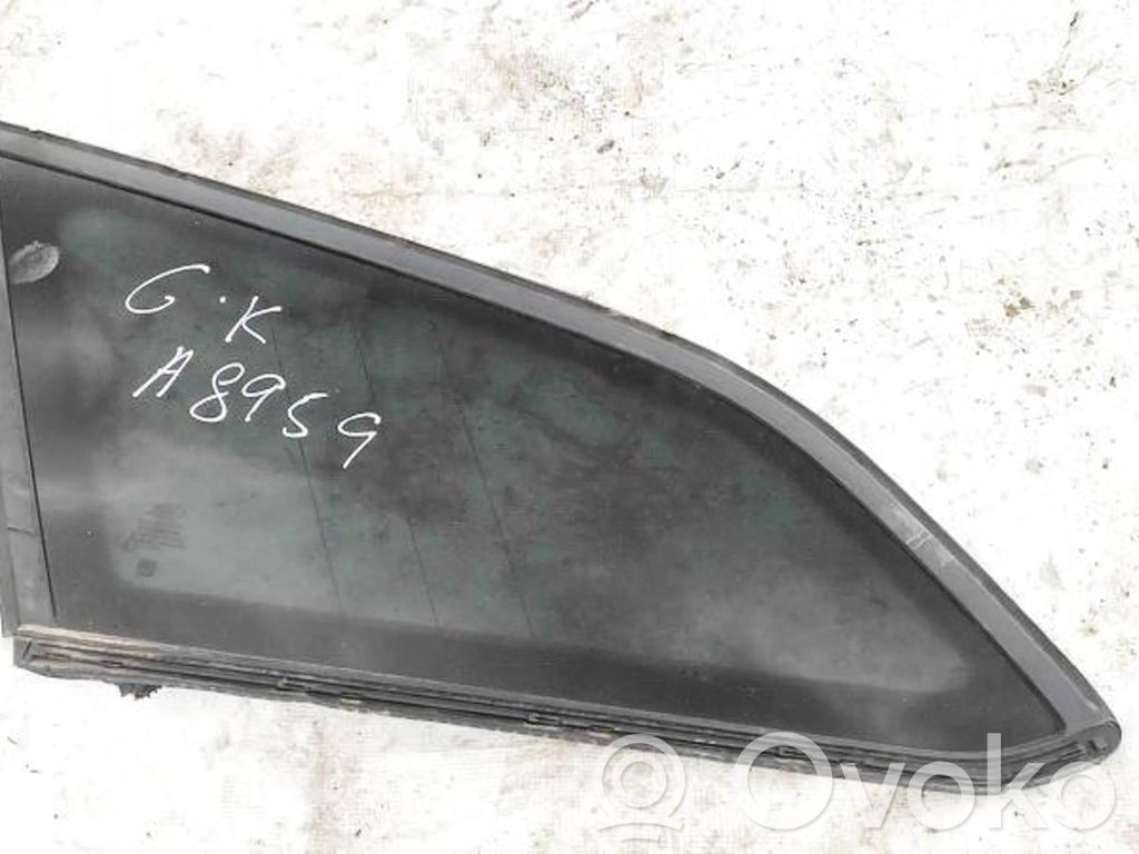 Ford Focus Vidrio lateral trasero 