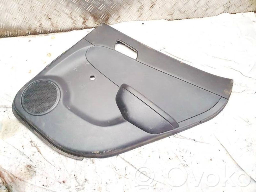 Hyundai i30 Takaoven verhoilu 