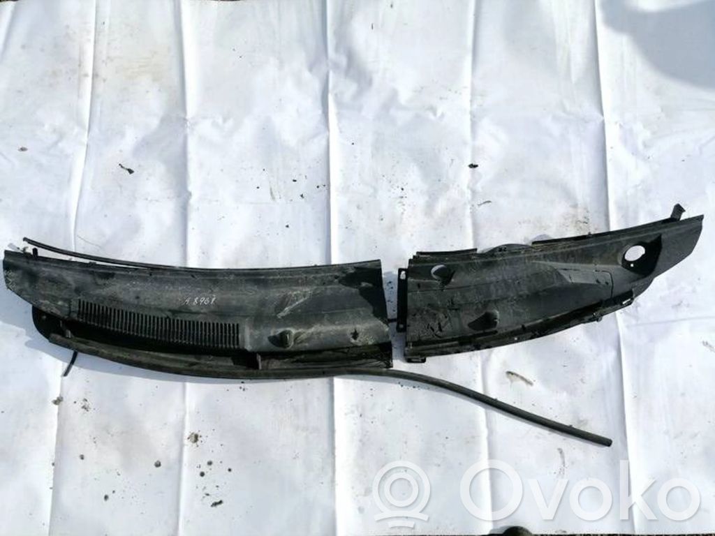 Toyota Yaris Podszybie przednie 