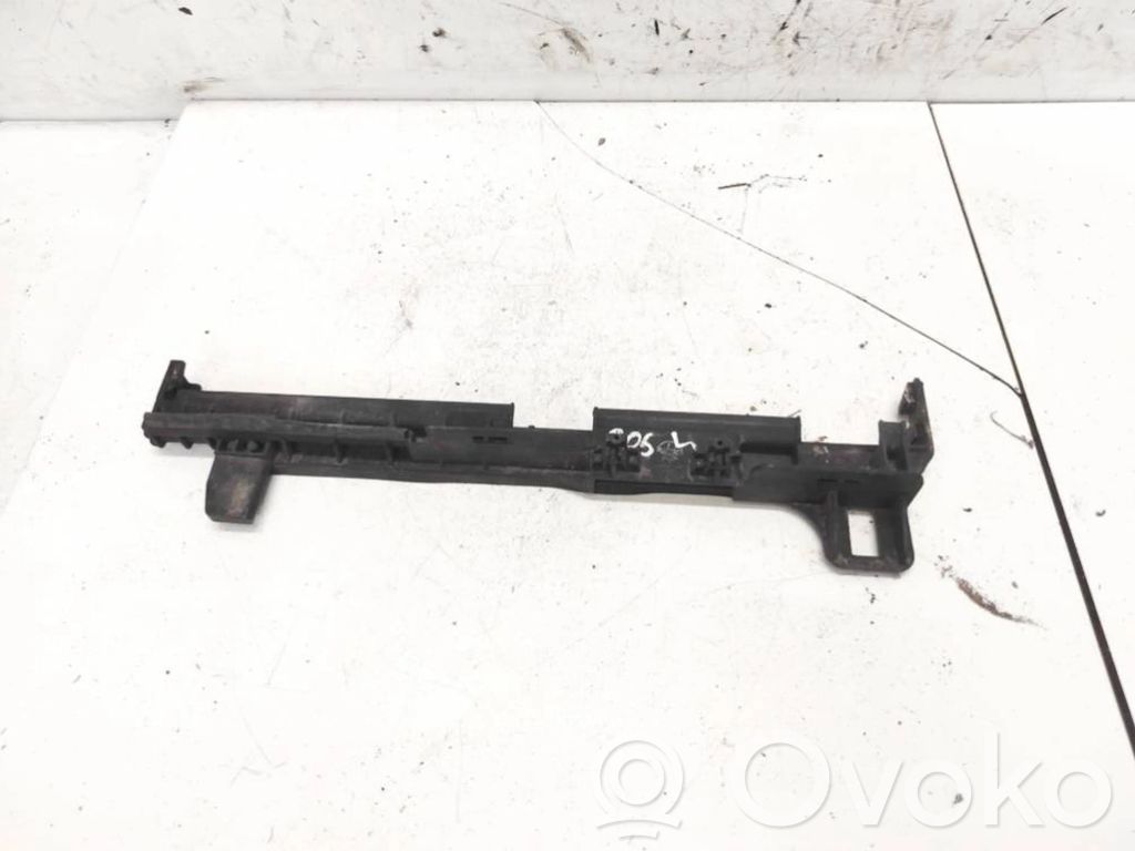 Mercedes-Benz C AMG W204 Suport radiator 