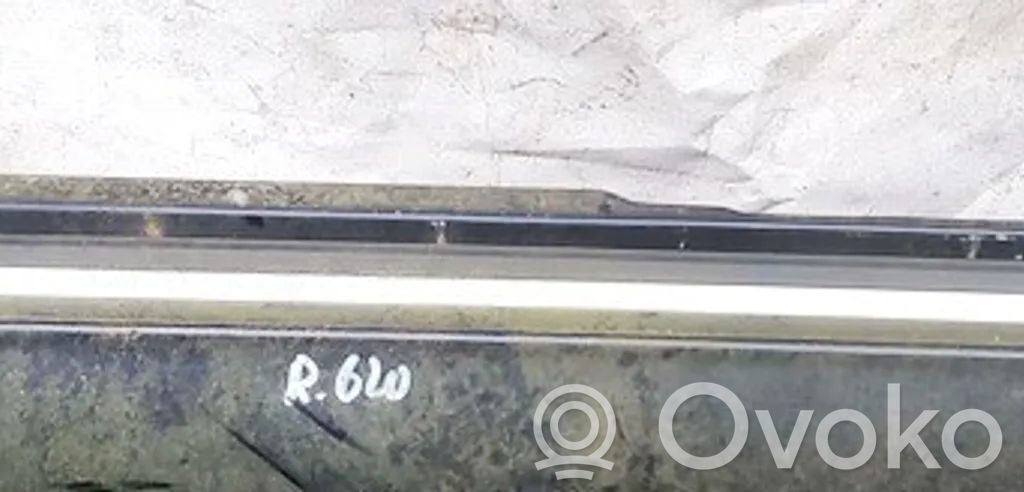 Rover 620 Ornament geam ușă față 