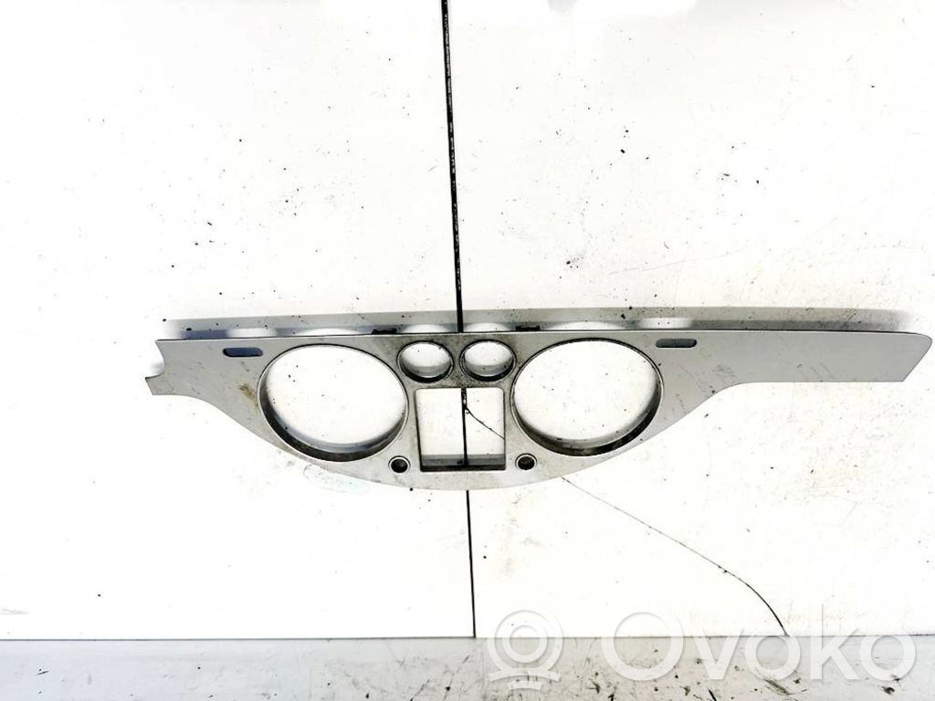 Volkswagen PASSAT B6 Cornice cruscotto 