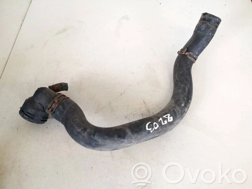 Volkswagen PASSAT B6 Tubo flessibile del liquido di raffreddamento del motore