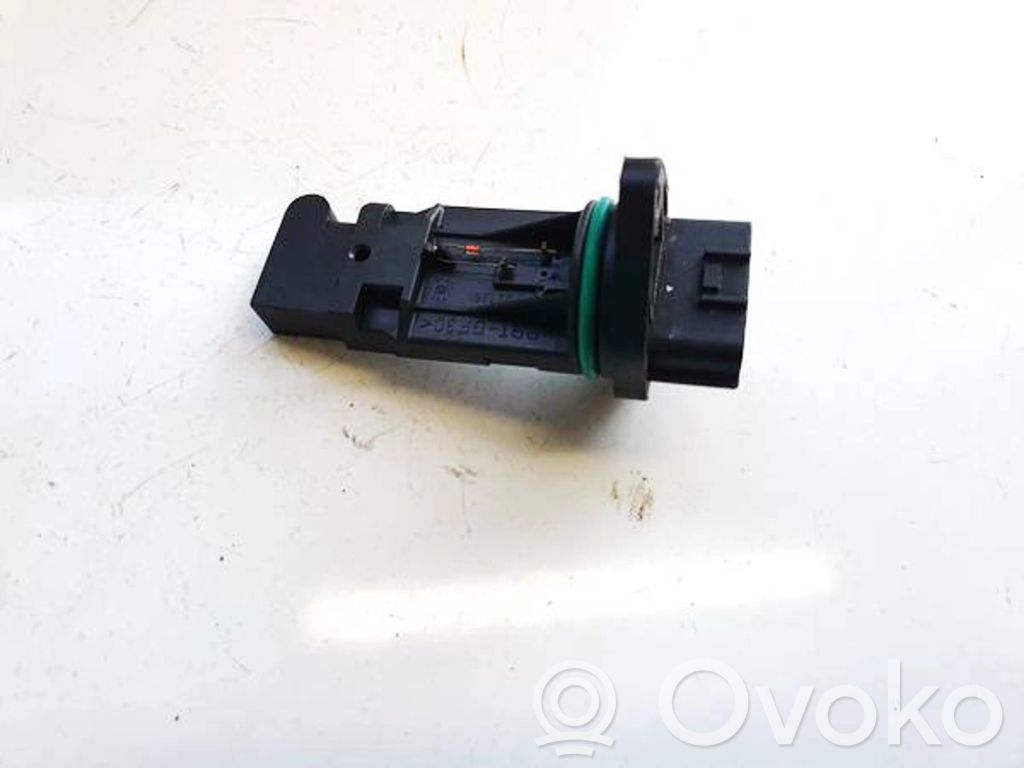 Nissan Almera N16 Przepływomierz masowy powietrza MAF 