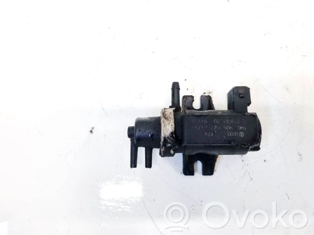Audi A4 S4 B5 8D Electroválvula del turbo 