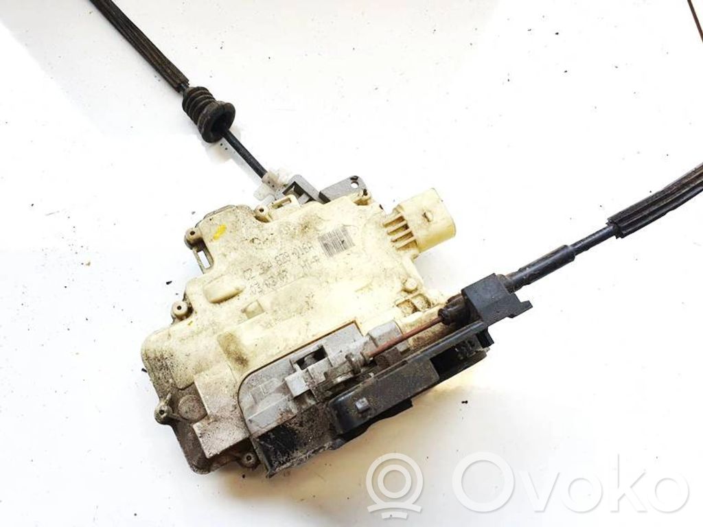 Volkswagen PASSAT B6 Zamek drzwi tylnych