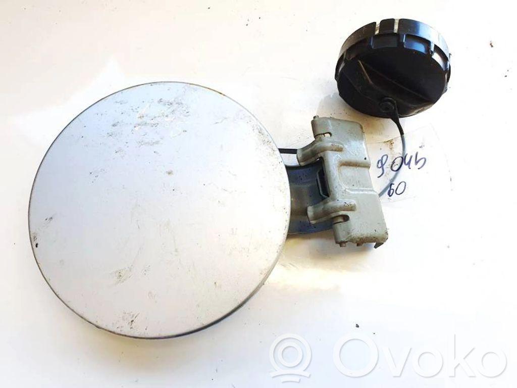 Mitsubishi Grandis Tankdeckel Tankklappe 