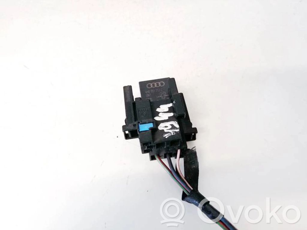Muu rele   4H0951253C,V23374A1001X010,4H0951253C,V23374A1001X010,V23374A1001X010