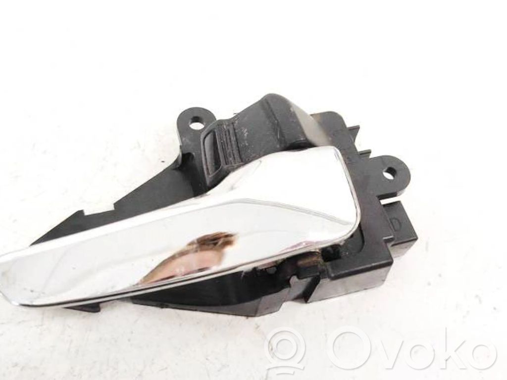 Manecilla interna puerta trasera   MN105360,MN105360